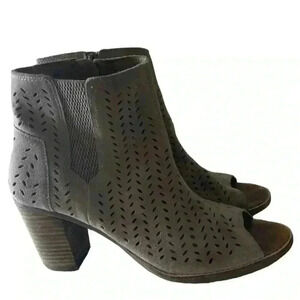 Toms Shoes Women's Size US 10 Heels Open Toe Side Zip Mesh Sandals